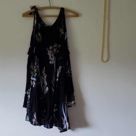 Free People Cut Out Shoulder Dress - Picture 1 of 6